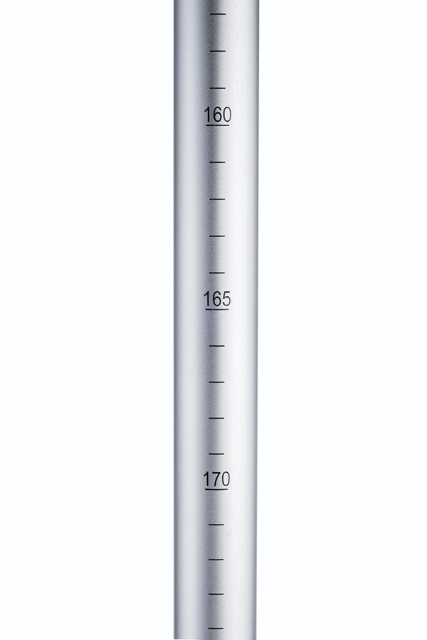 Close Up of Details on the Centering Rod